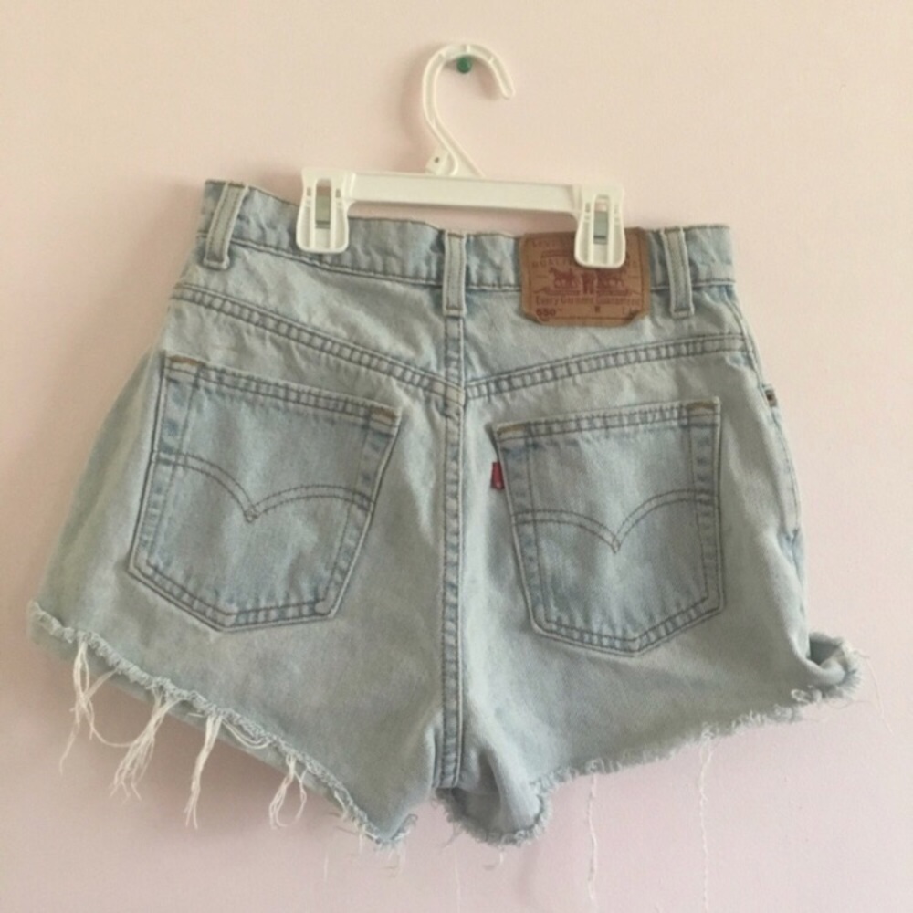 🍒Vintage Levi’s cutoff denim shorts highwaisted🍒